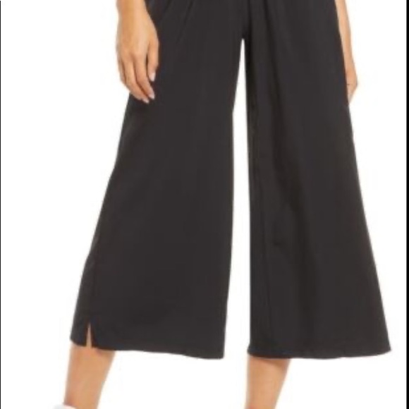 Zella Pants - Zella Getaway Wide Leg Crop